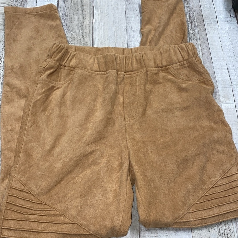 Umgee faux suede zippered ankle pants size medium - Picture 3 of 7
